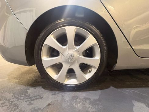 Used 2012 Hyundai Elantra Limited FWD image 28
