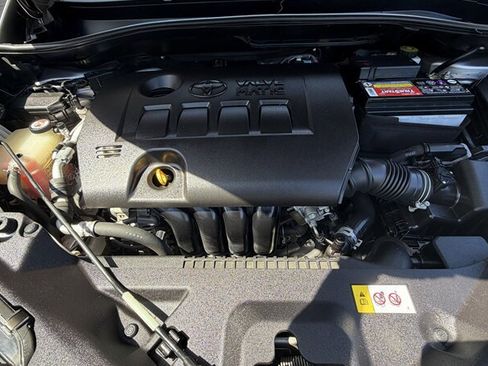Used 2018 Toyota C-HR XLE FWD image 13