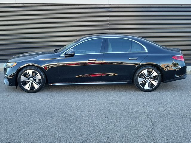 Used 2026 Mercedes-Benz E 350 4MATIC Sedan image 2