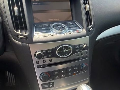 Used 2011 INFINITI G37 x Sedan w/ Premium Pkg AWD/4WD image 5