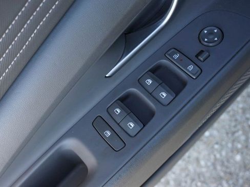 Used 2024 Hyundai Elantra SEL w/ Convenience Package image 10