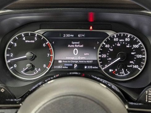 Used 2023 Nissan Rogue SV image 3