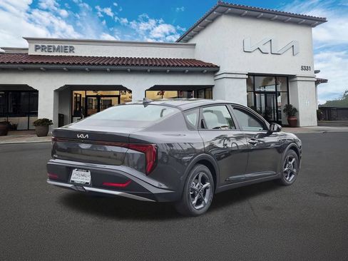 New 2026 Kia K4 FWD image 8