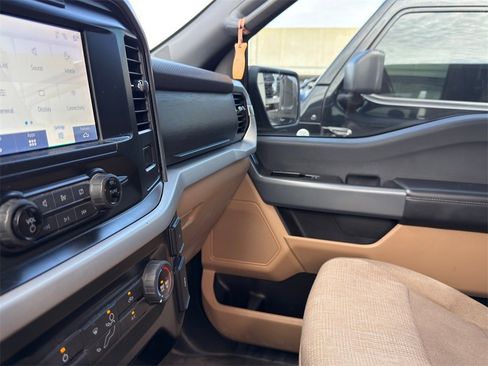 Used 2022 Ford F150 XLT image 18