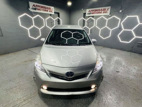 Used 2012 Toyota Prius V Five FWD image 10