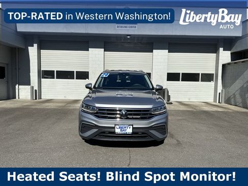 Used 2024 Volkswagen Tiguan SE image 2