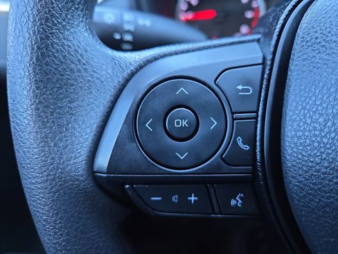 Used 2020 Toyota RAV4 LE image 20