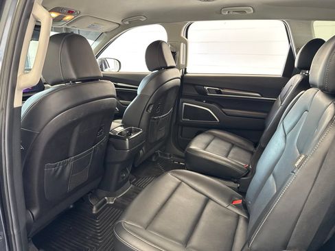 Used 2024 Kia Telluride S FWD image 39