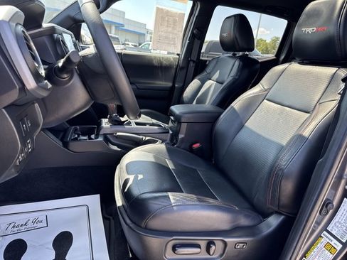 Used 2022 Toyota Tacoma TRD Pro image 10