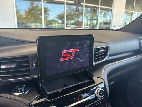 Used 2021 Ford Explorer ST image 3