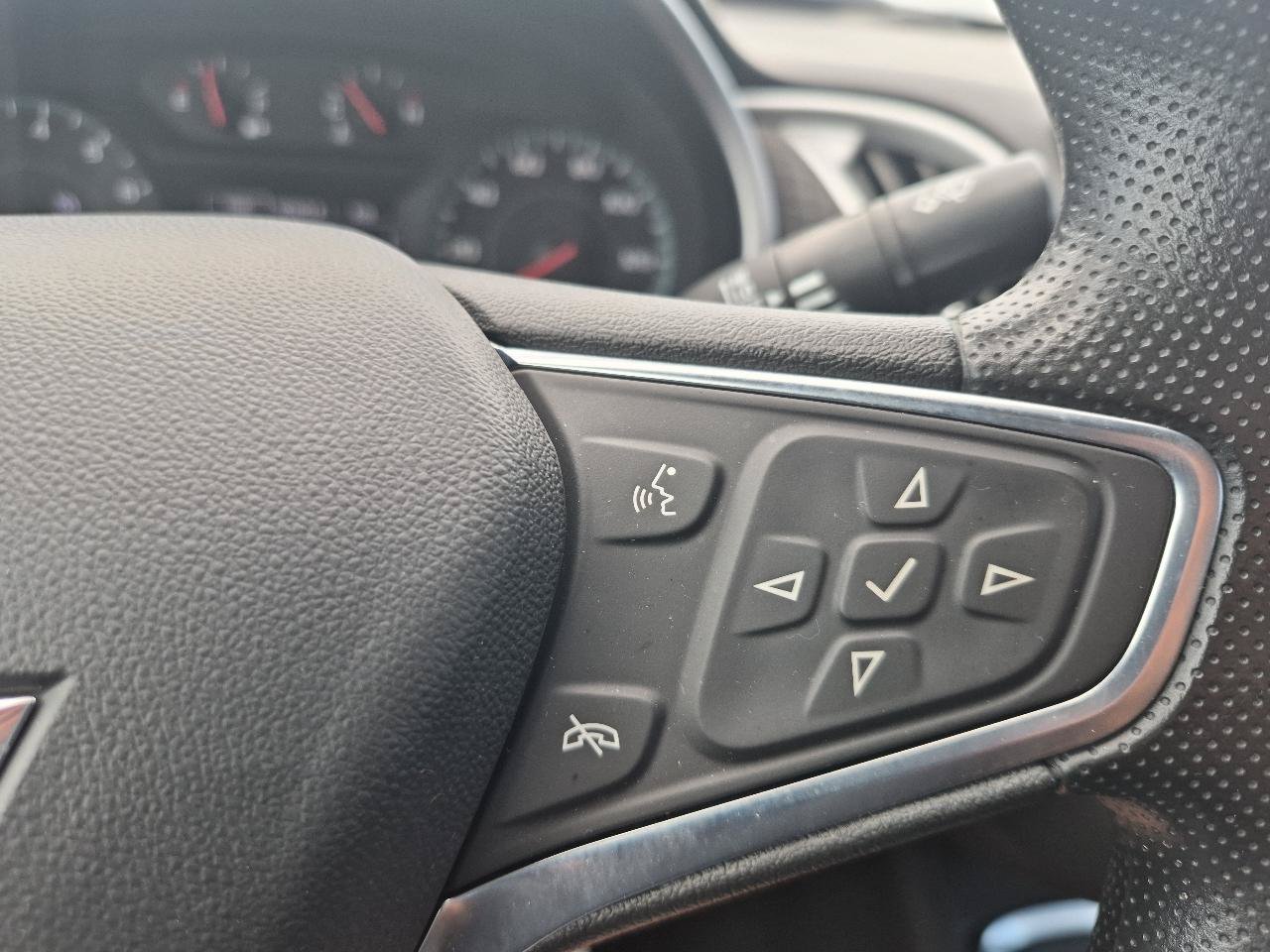 Used 2024 Chevrolet Malibu LT FWD image 17