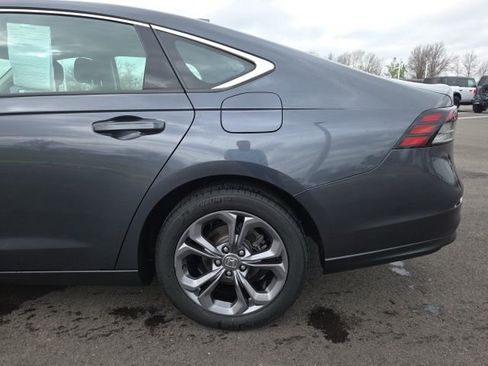Used 2023 Honda Accord EX image 12