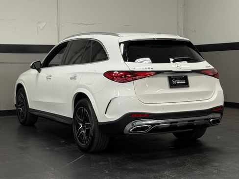 Used 2025 Mercedes-Benz GLC 350e 4MATIC image 10