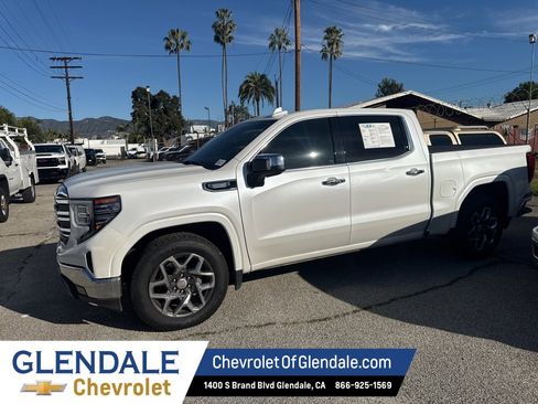 Used 2024 GMC Sierra 1500 SLT w/ X31 Off-Road Package image 3