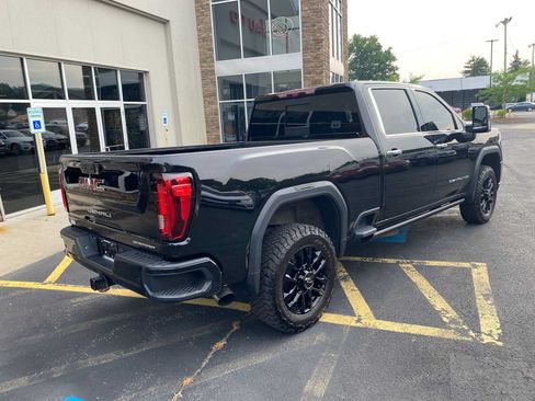 Used 2022 GMC Sierra 2500 Denali w/ Denali Black Diamond Edition AWD/4WD image 4