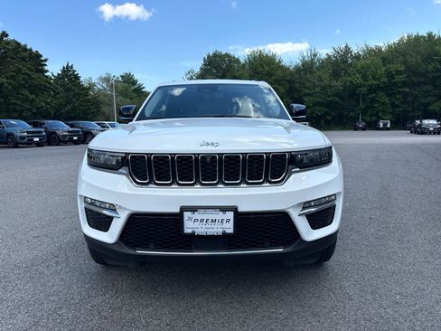 Used 2023 Jeep Grand Cherokee 4WD 4xe w/ Luxury Tech Group II image 5
