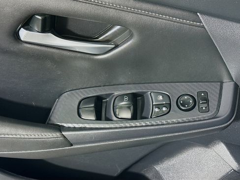 Used 2024 Nissan Sentra SV FWD image 24