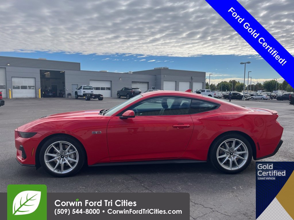 Used 2026 Ford Mustang GT Premium RWD image 4