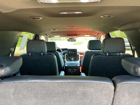 Used 2025 GMC Yukon Denali AWD/4WD image 30
