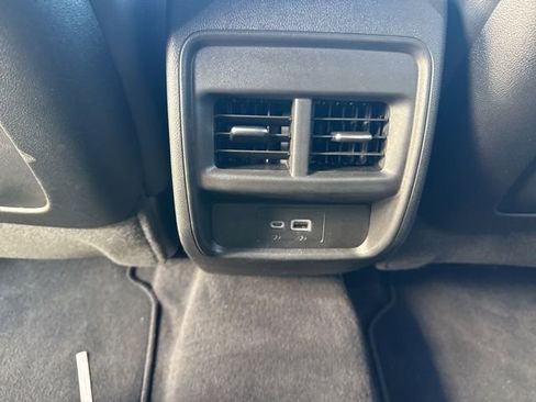 Used 2024 Cadillac XT4 Premium Luxury image 29