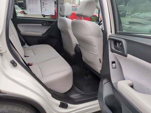 Used 2018 Subaru Forester 2.5i Premium image 6