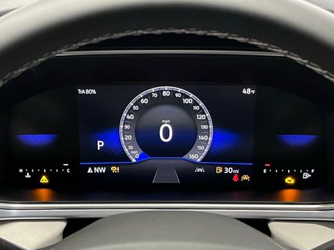 New 2025 Volkswagen Taos SE image 24