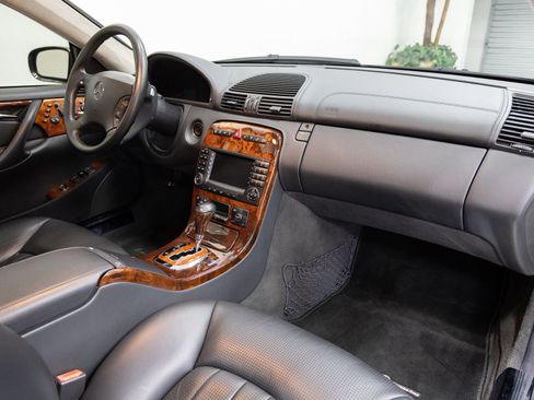 Used 2004 Mercedes-Benz CL 55 AMG image 13
