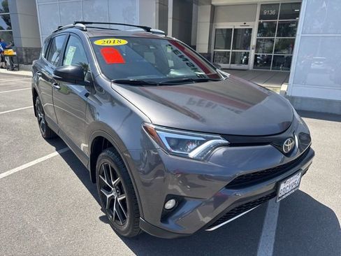 Used 2018 Toyota RAV4 SE w/ Power Extra Value Package FWD image 5