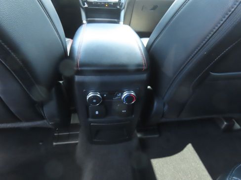 Used 2022 Ford Explorer ST-Line RWD image 23