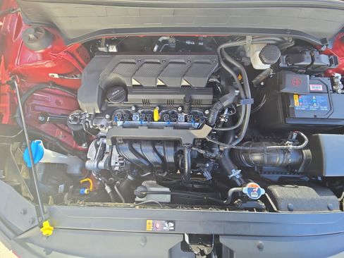 Used 2024 Hyundai Venue SEL image 36