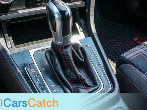Used 2018 Volkswagen GTI S FWD image 32