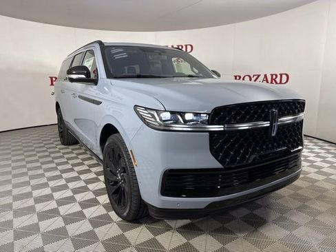 New 2025 Lincoln Navigator L Reserve w/ Jet Appearance Package image 1