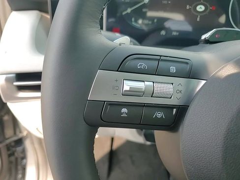 New 2025 Hyundai Tucson Limited image 17