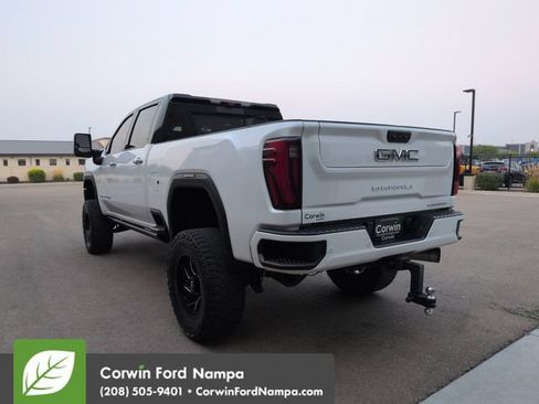 Used 2024 GMC Sierra 3500 Denali Ultimate AWD/4WD image 5