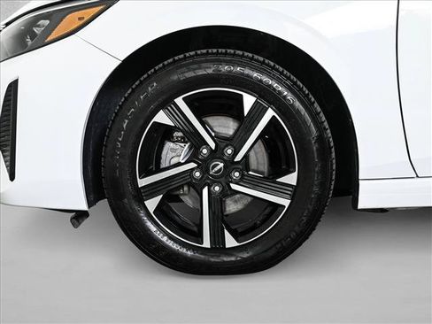 Used 2025 Nissan Sentra SV FWD image 24