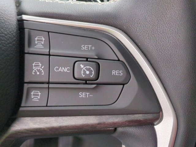Used 2024 Jeep Grand Cherokee Limited AWD/4WD image 20