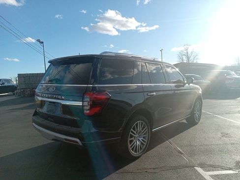 Used 2023 Ford Expedition Platinum image 7