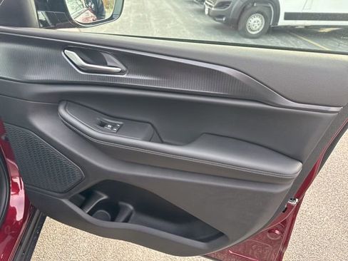 New 2025 Jeep Grand Cherokee Altitude w/ Trailer Tow Package image 19