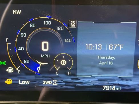 Used 2025 Chevrolet Tahoe RST w/ RST Performance Edition image 13