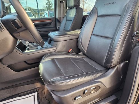 Used 2024 GMC Sierra 2500 Denali w/ Denali Reserve Package image 32