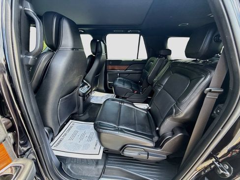 Used 2020 Lincoln Navigator L Reserve AWD/4WD image 31