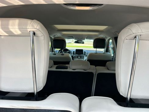 Used 2017 Mercedes-Benz GLS 550 4MATIC image 23