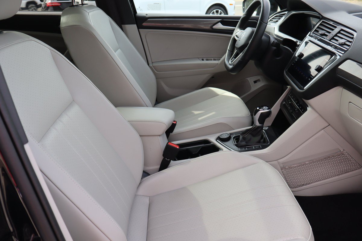 Used 2024 Volkswagen Tiguan SE R-Line AWD/4WD image 21