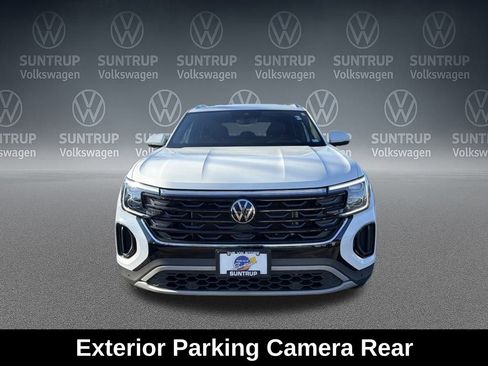 Used 2025 Volkswagen Atlas Cross Sport SE w/ Black Wheel Package image 10