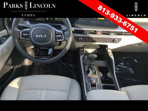 Used 2024 Kia Sorento S w/ Panoramic Sunroof Package image 11
