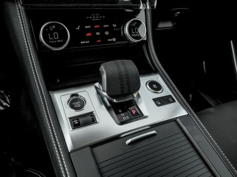 New 2026 Jaguar F-PACE R-Dynamic S image 15