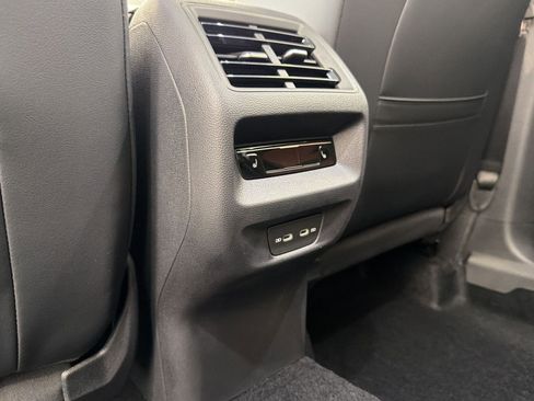 New 2026 Volkswagen Tiguan SEL R-Line AWD/4WD image 33