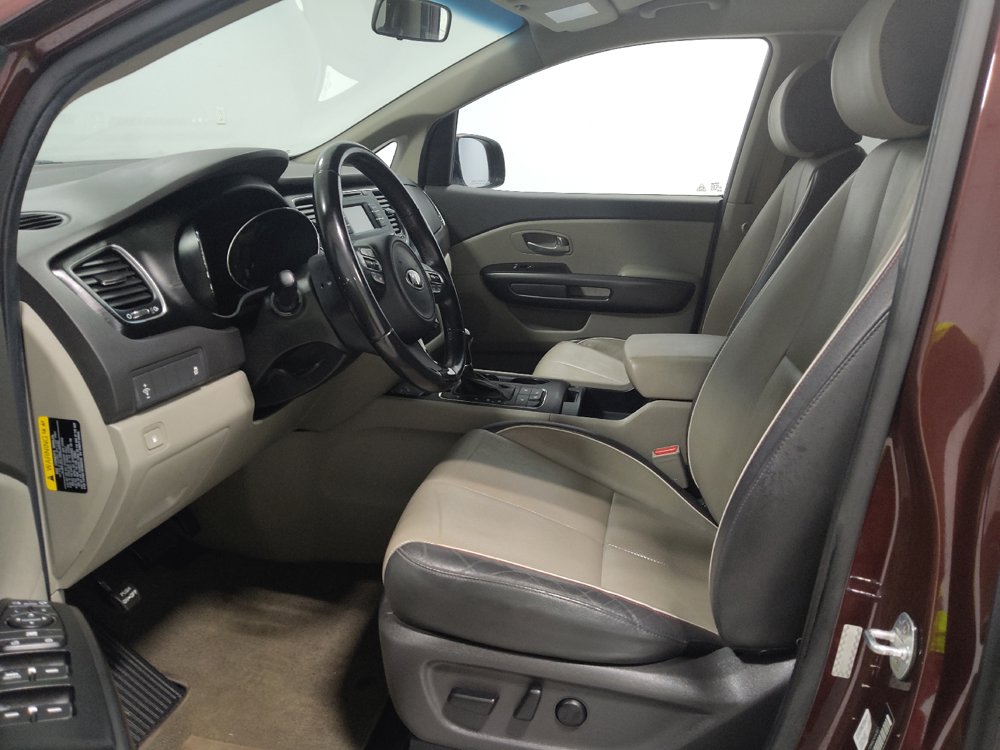 Used 2017 Kia Sedona LX w/ LX Essentials Premium Package FWD image 17