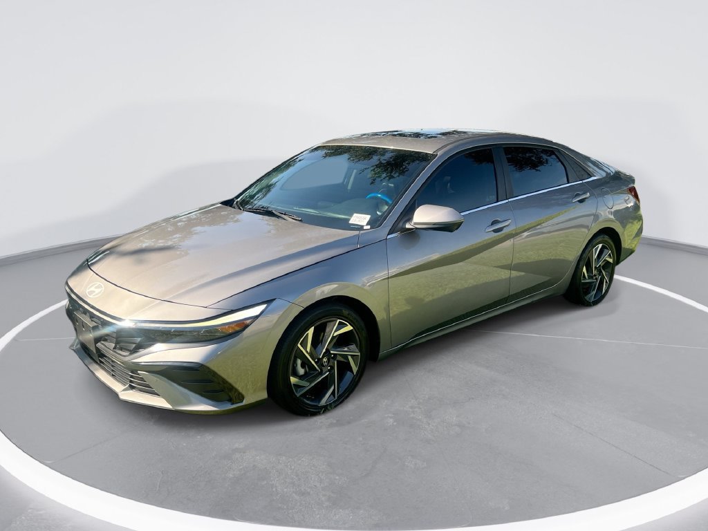 Used 2024 Hyundai Elantra Limited FWD image 1
