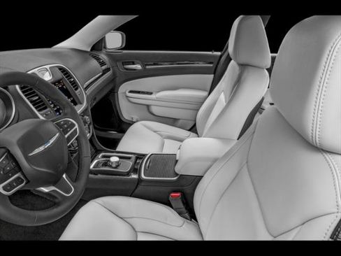 Certified 2023 Chrysler 300 Touring w/ Sport Appearance Package image 6